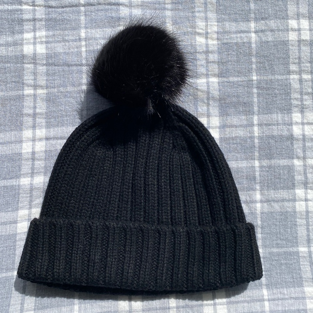 J. Crew Allen Yarn solid Pom in Black. Just in time for winter! NWT.